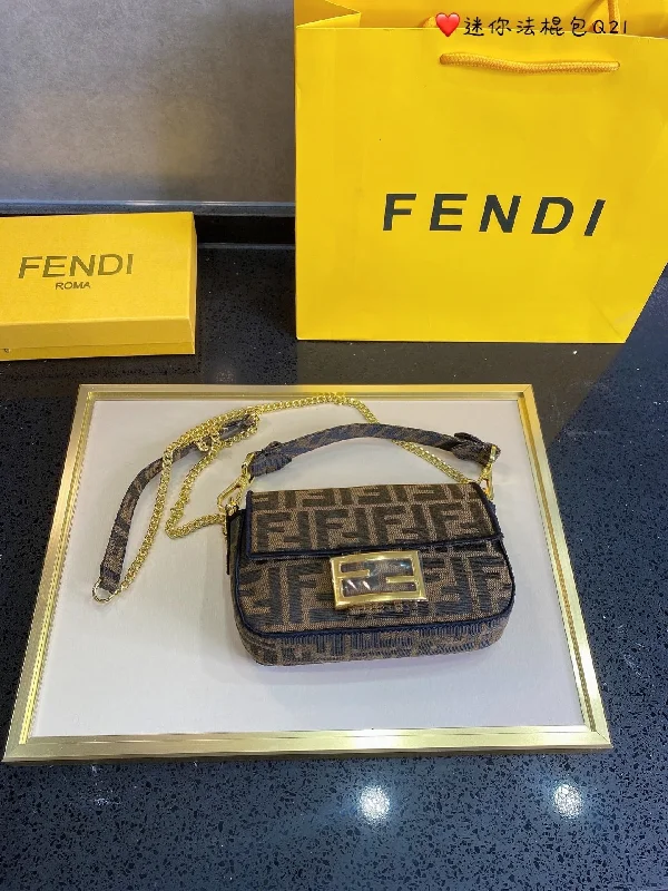 Fendi handbags with a beaded trim for a glamorous and eye - catching lookLuxury  Bags Fendi 135