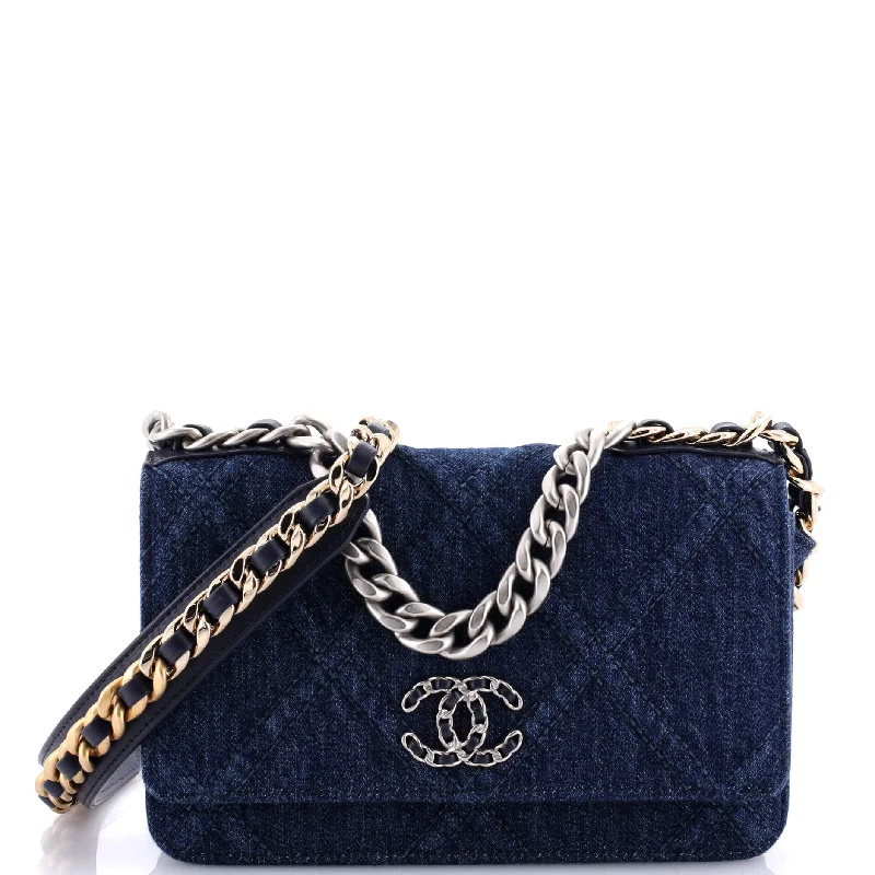 Ladies YVES SAINT LAURENT Loulou bags with gold - toned hardware for a luxurious feel19 Wallet on Chain Quilted Denim