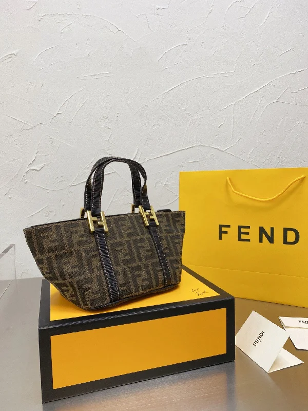 Ladies Fendi shoulder bags with a quilted leather exterior for a luxurious and cozy lookLuxury  Bags Fendi 105