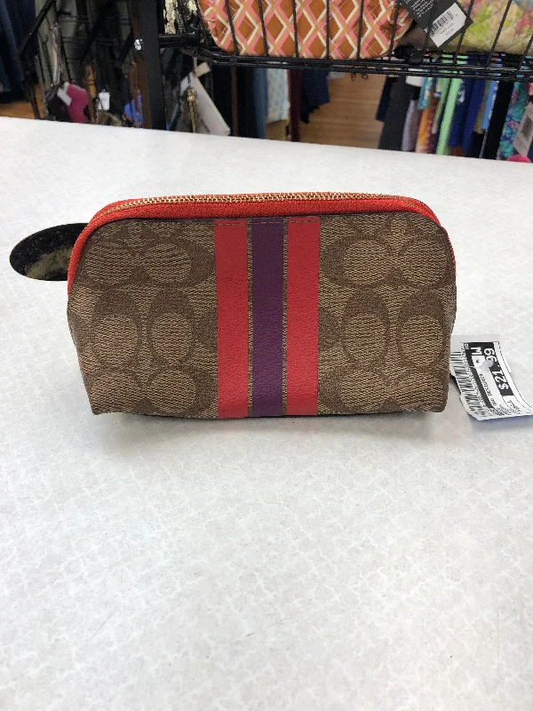 Makeup Bag Designer By Coach  Size: Small