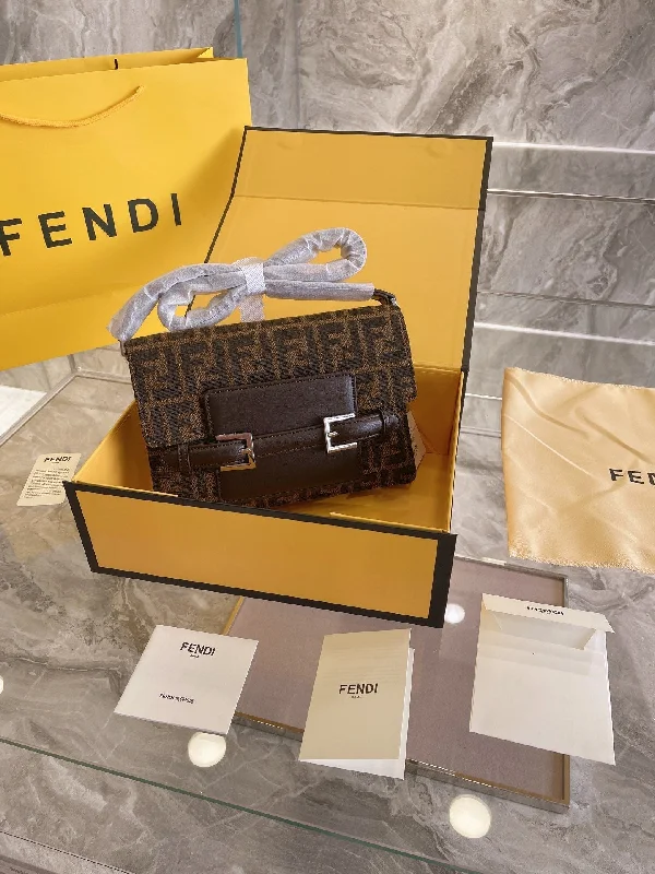 Ladies Fendi Peekaboo bags with a hand - carved leather detail for a unique and artisanal touchLuxury  Bags Fendi 125