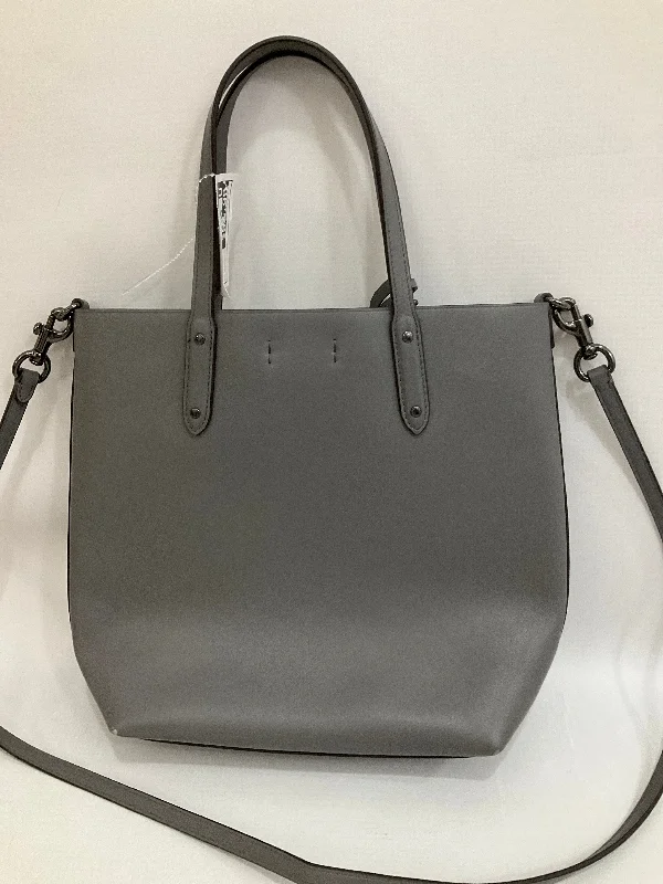 Handbag Designer By Coach  Size: Medium