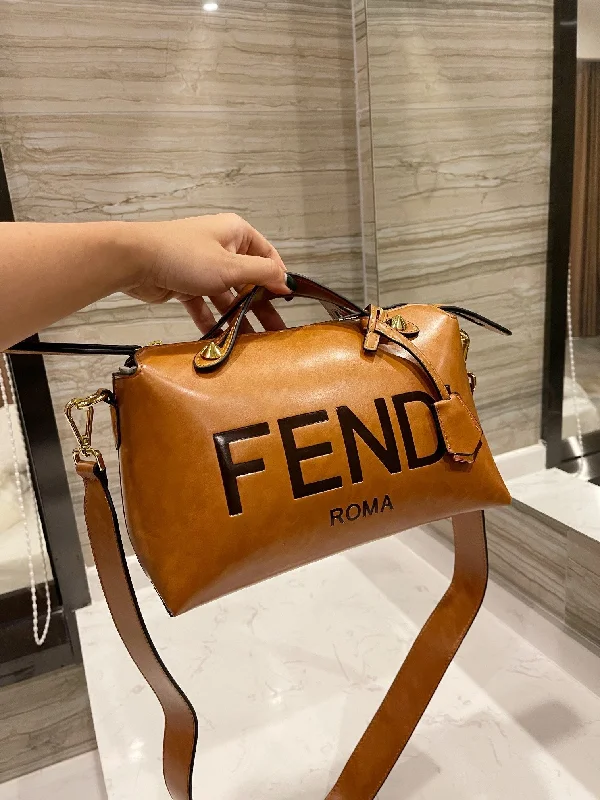 Fendi By The Way bags with a detachable pouch for separating small itemsLuxury  Bags Fendi 216