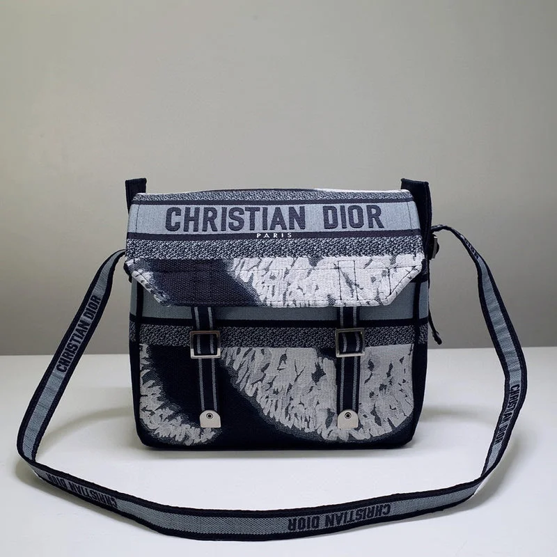 Christian Dior tote bags with a printed Dior logo on the frontChristian Dior Bags - 5008