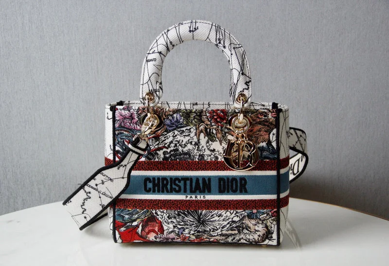 Christian Dior tote bags with a printed Dior logo on the frontGlitzybags - Dior Bags - 3842